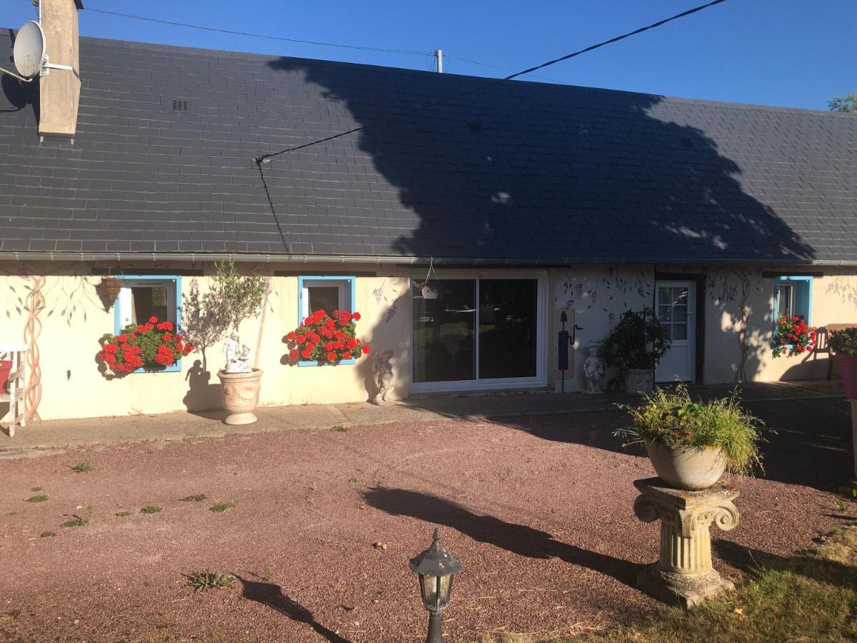 Villa Maison du bonheur à Saint-Mards-de-Fresne Extérieur photo